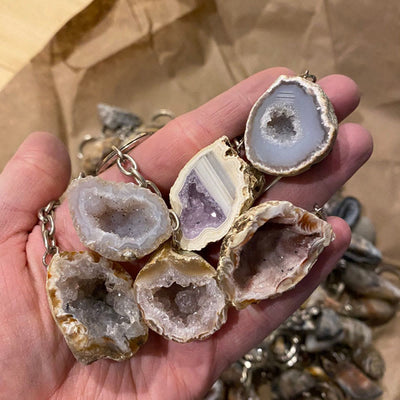 Olivenorma Natural - Schlüsselanhänger aus geformtem Achatgeode - image 8