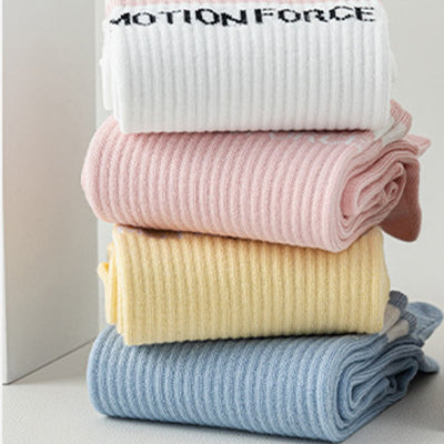 Olivenorma Atmungsaktive Fünf-Zehen-Yogasocken mit rutschfestem Silikon-Grip, mittelhoch geschnitten - image 18