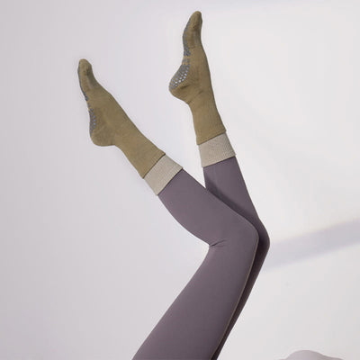 Olivenorma Damen-Pilates-Socken, mittelhoch, rutschfest, mit Bodenhaftung - Olivbraun - 13 Paare - image 12