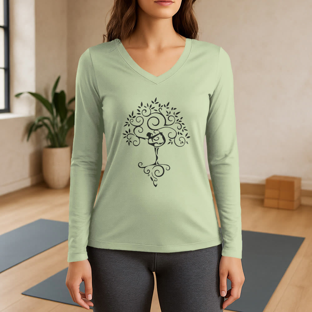 Olivenorma Yoga Baumpose Langarm-T-Shirt mit V-Ausschnitt - image 1