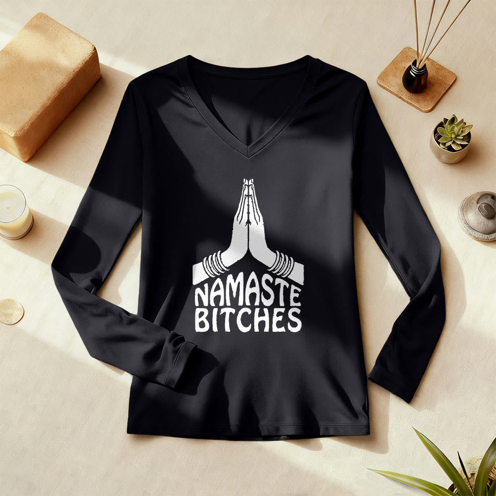 Olivenorma Lustiges Namaste Meditation Yoga Langarm-T-Shirt mit V-Ausschnitt - image 1