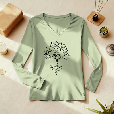 Olivenorma Yoga Baumpose Langarm-T-Shirt mit V-Ausschnitt - Hellgrün - 3XL - image 0