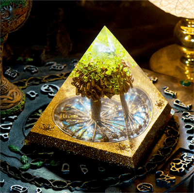 Olivenorma Baum des Lebens Peridot Orgon Pyramide 