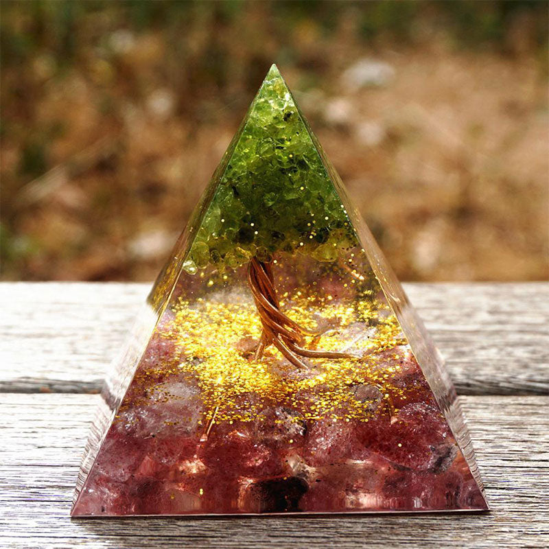 Olivenorma Lebensbaum Peridot und Erdbeerquarz Orgone-Pyramide