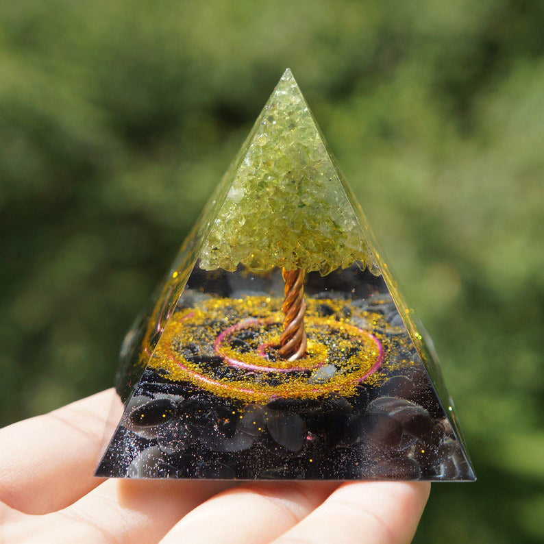 Olivenorma Peridot mit Obsidian Lebensbaum Orgon Pyramide 