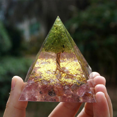 Olivenorma Lebensbaum Peridot und Erdbeerquarz Orgone-Pyramide