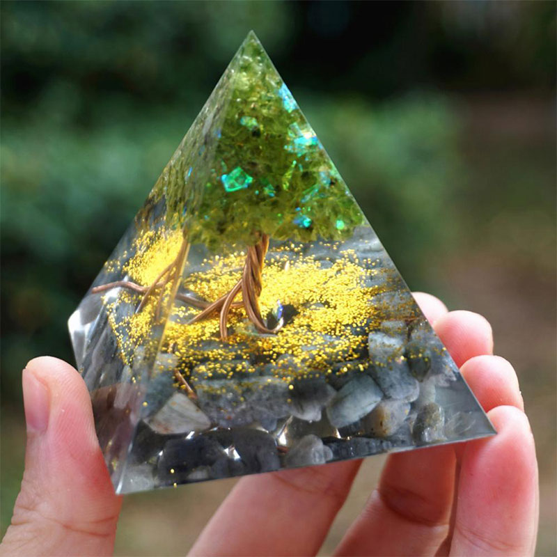 Olivenorma Baum des Lebens Peridot mit grauem Mondstein Orgonpyramide 