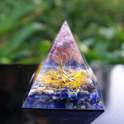 Olivenorma Lapislazuli mit Erdbeerquarz Baum des Lebens Orgonpyramide 