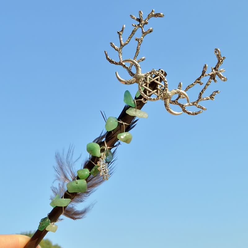 Olivenorma Natürlicher Feenmond mit Feder-Kristallstäben