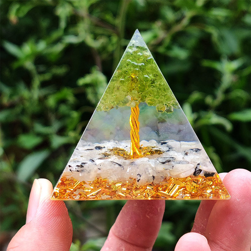 Olivenorma Mondstein mit Peridot Lebensbaum Orgon Pyramide 