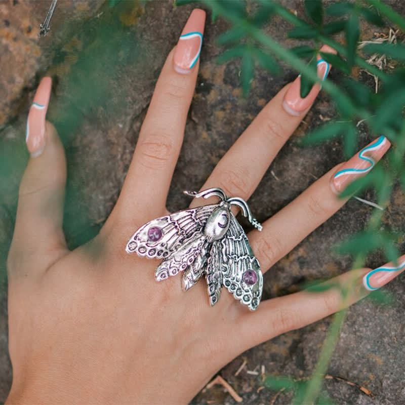 Olivenorma Mit Edelsteinen Luna Moth Hexenring