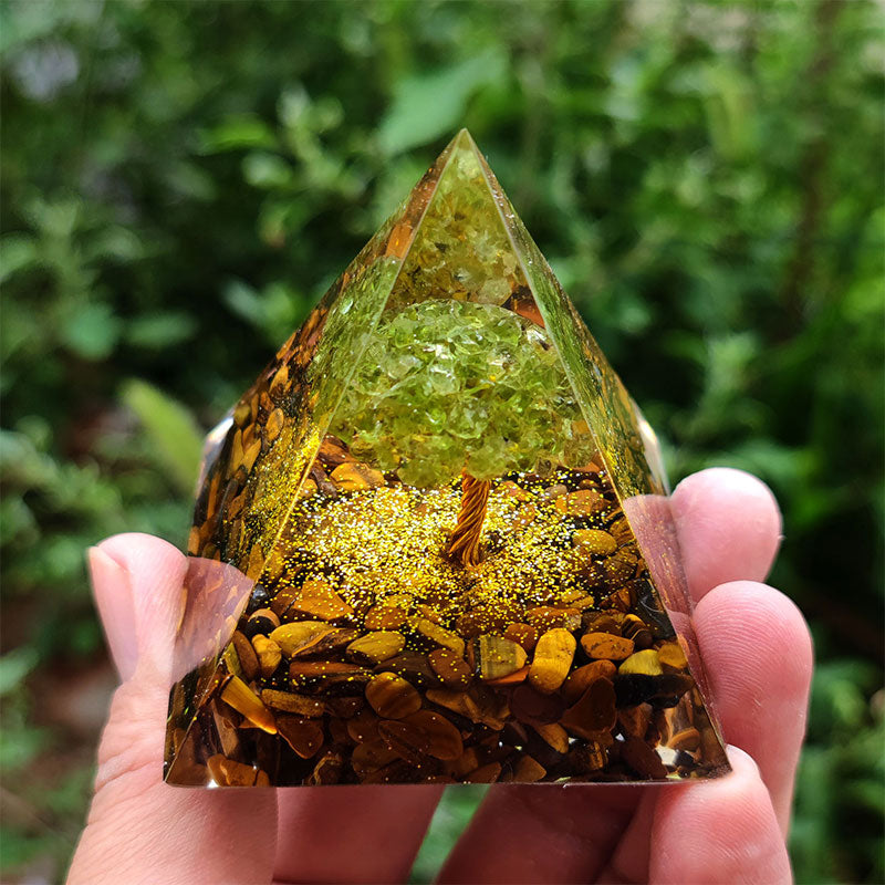 Olivenorma Tigerauge mit Peridot Lebensbaum Orgon Pyramide 