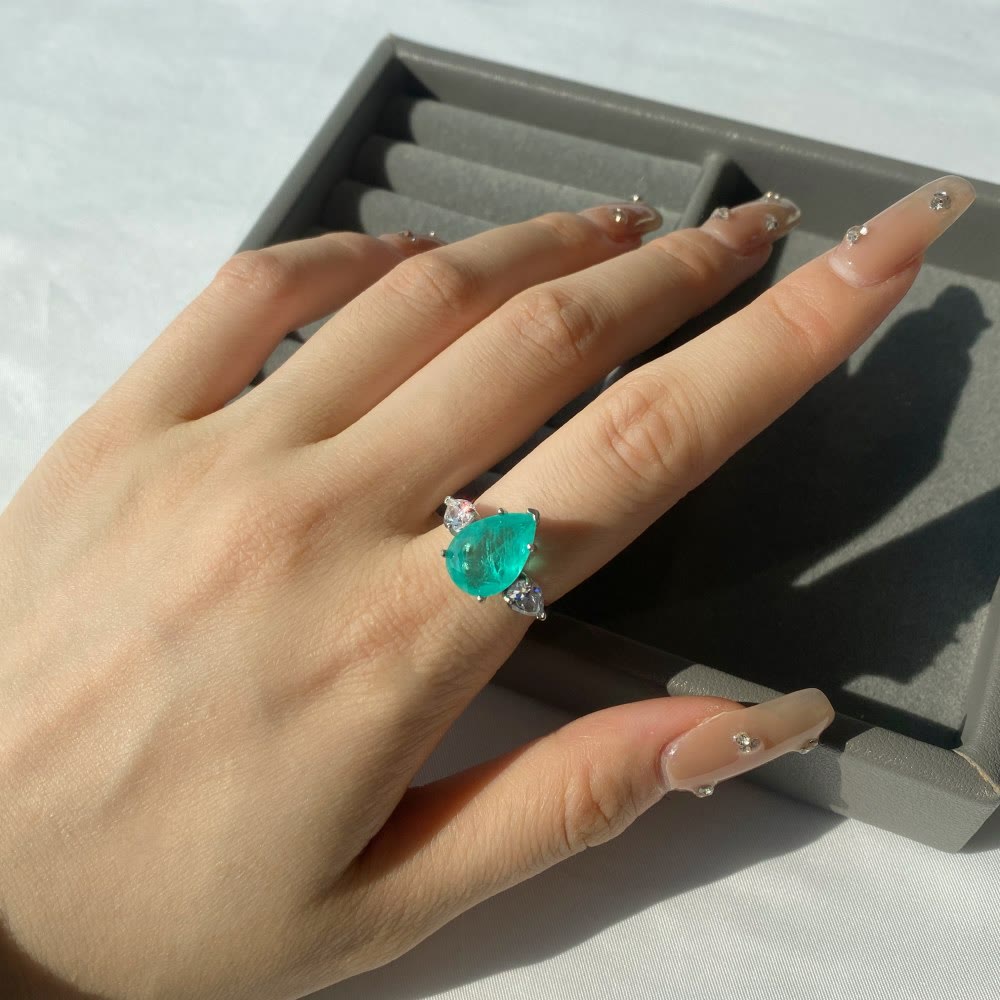 Olivenorma Paraiba Turmalin Weißer Zirkon Exquisiter Ring 