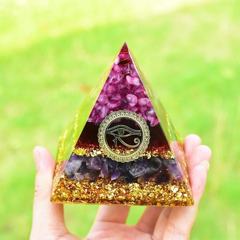 Olivenorma Pink Crystal Amethyst Auge des Horus Orgonpyramide