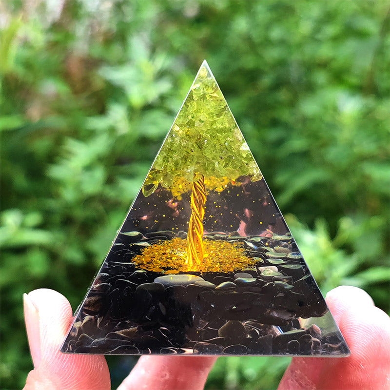 Olivenorma Obsidian mit Peridot Baum des Lebens Orgone Pyramide