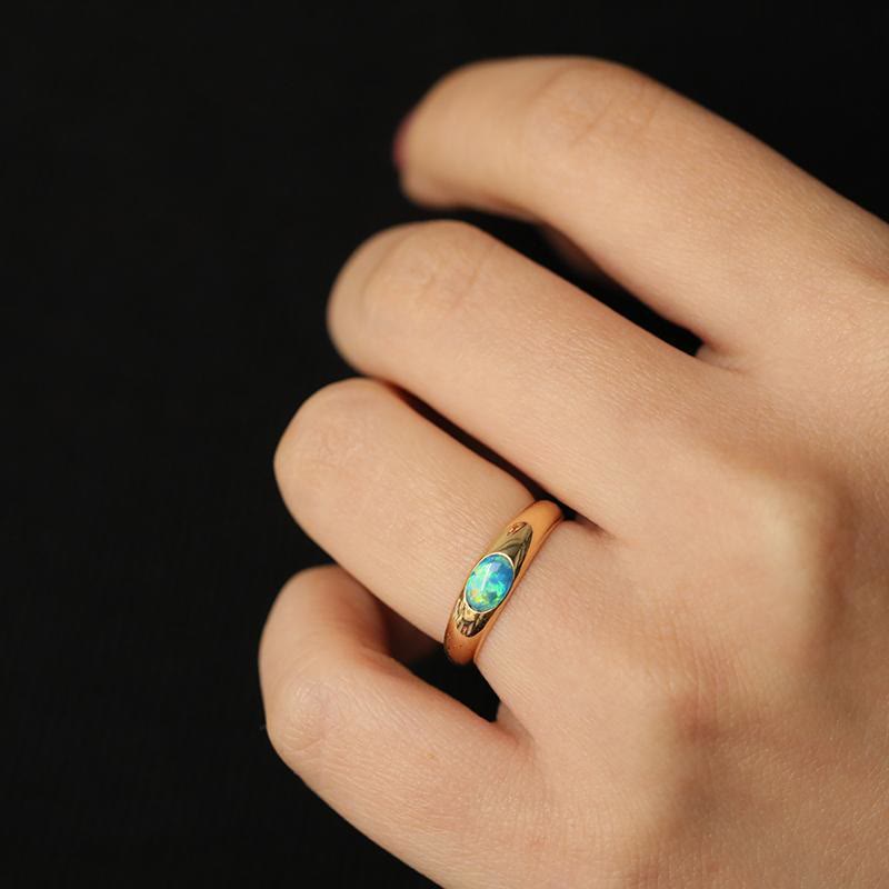 Olivenorma Ovaler Blauer Opal Einfacher Retro Goldener Ring 