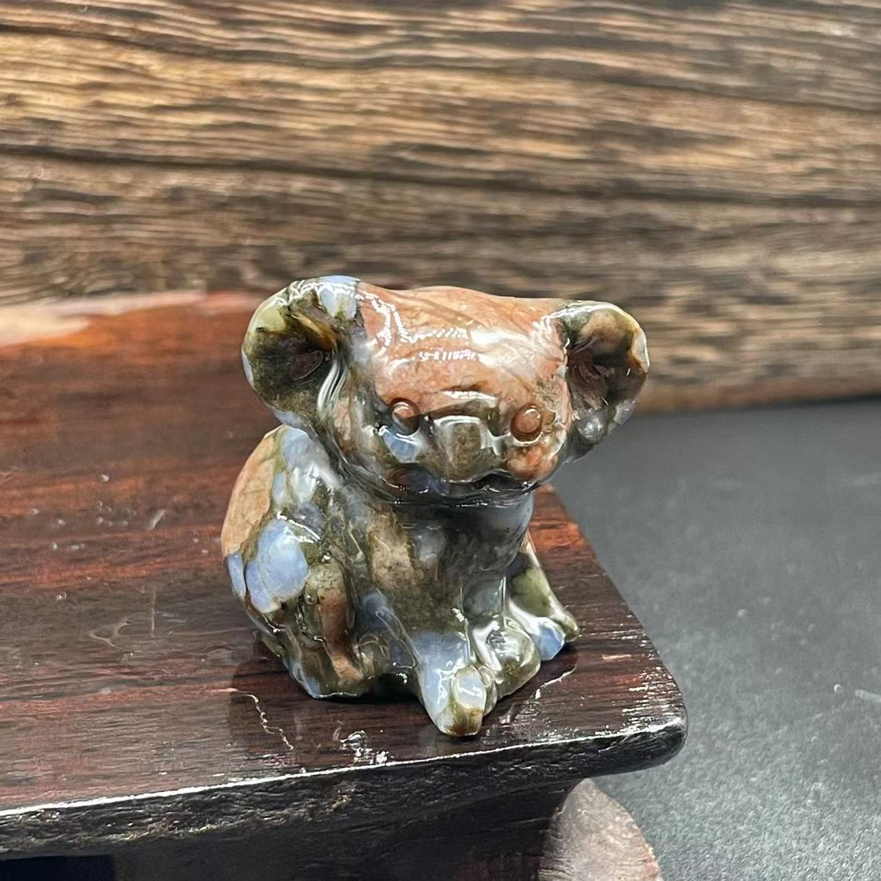 Olivenorma 1.2 Zoll geschnitzte niedliche Koala-Figur Edelsteindekoration