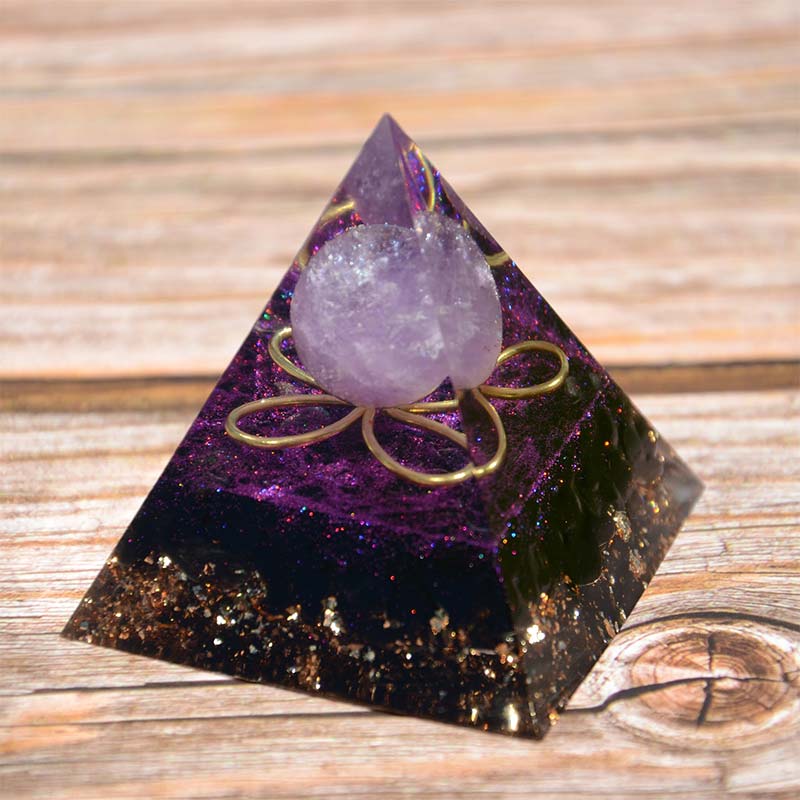 Amethyst-Kugel mit Obsidian-Orgon-Pyramide 