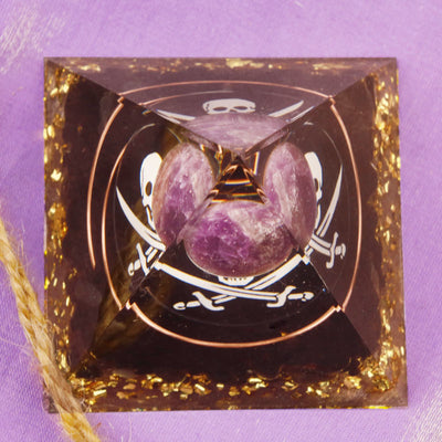 Olivenorma Amethyst Obsidian Totenkopf Symbol Orgon-Pyramide