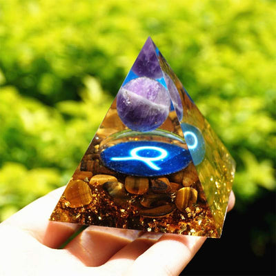 Olivenorma Amethyst mit Tigerauge Stier Zodiac Orgone Pyramide 