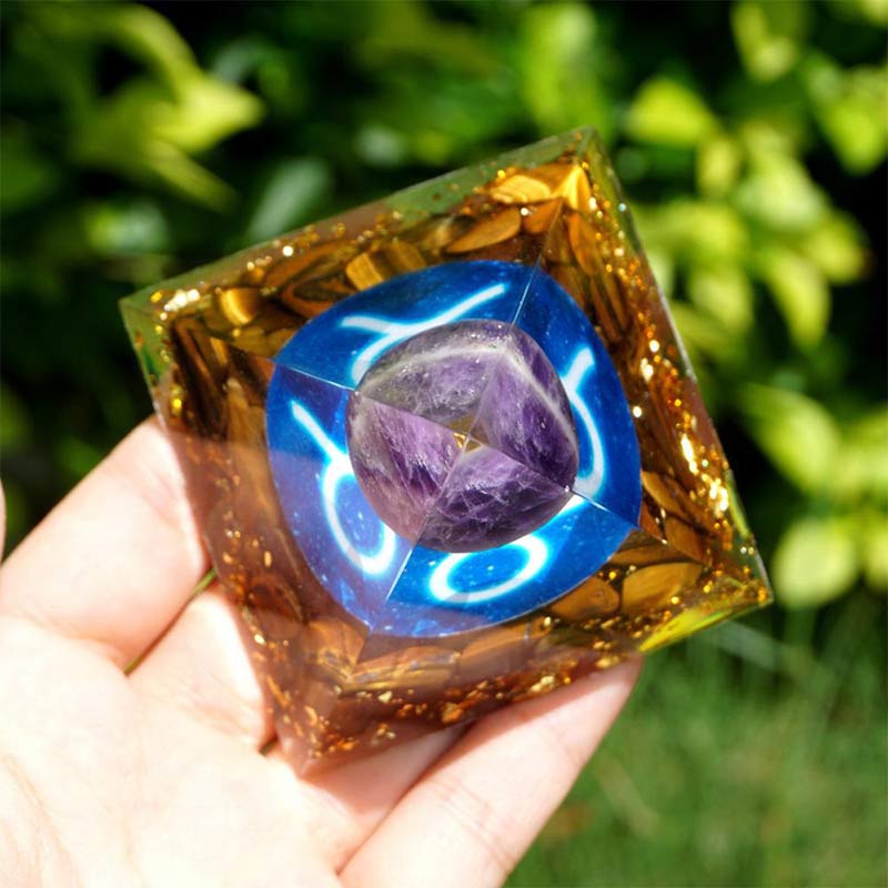 Olivenorma Amethyst mit Tigerauge Stier Zodiac Orgone Pyramide 