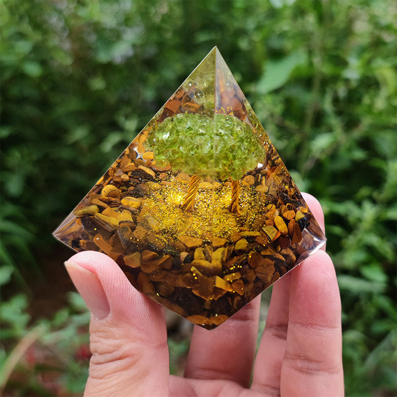 Olivenorma Tigerauge mit Peridot Lebensbaum Orgon Pyramide 