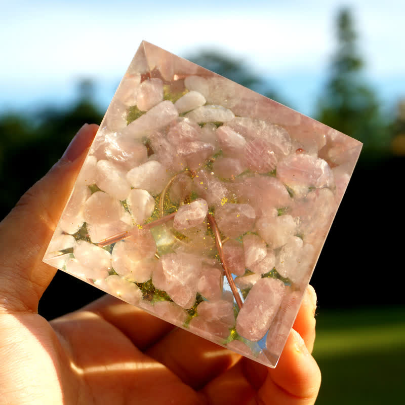 Olivenorma Rosenquarz Peridot Baum des Lebens Orgonpyramide 