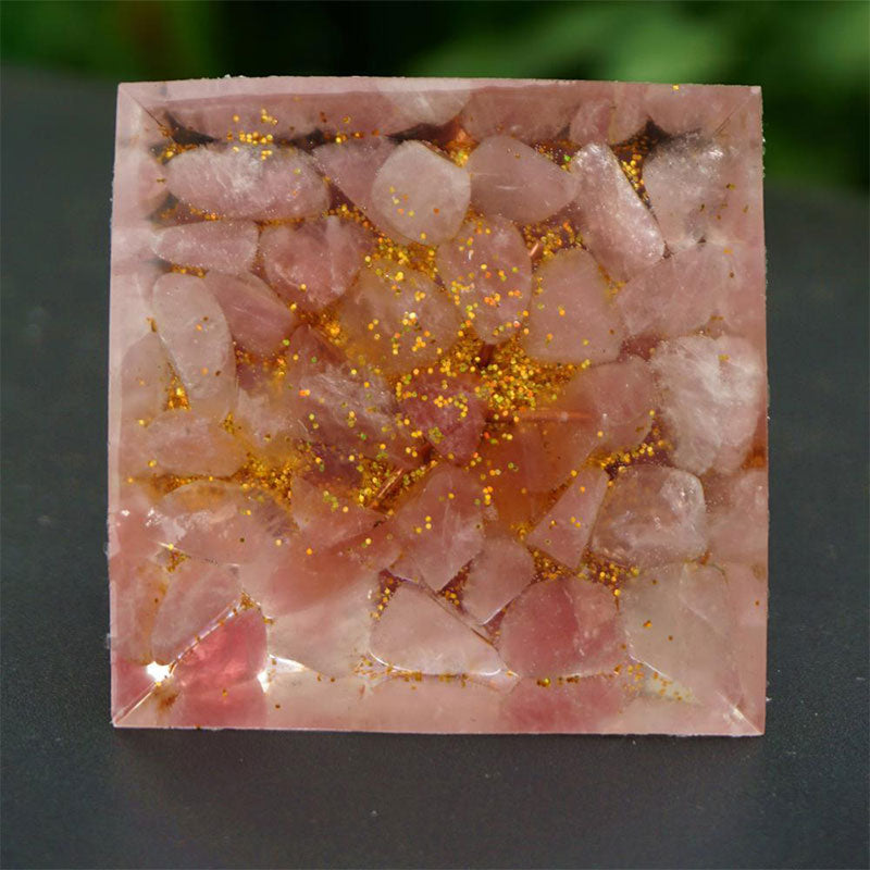 Olivenorma Lebensbaum Erdbeerquarz mit Rosenquarz Orgone Pyramide