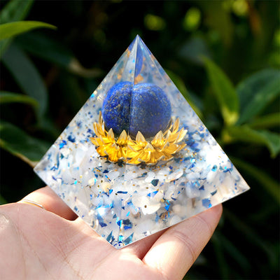 Olivenorma Die ruhige Kraft Lapislazuli & Blauer Chalcedon Orgone Pyramide