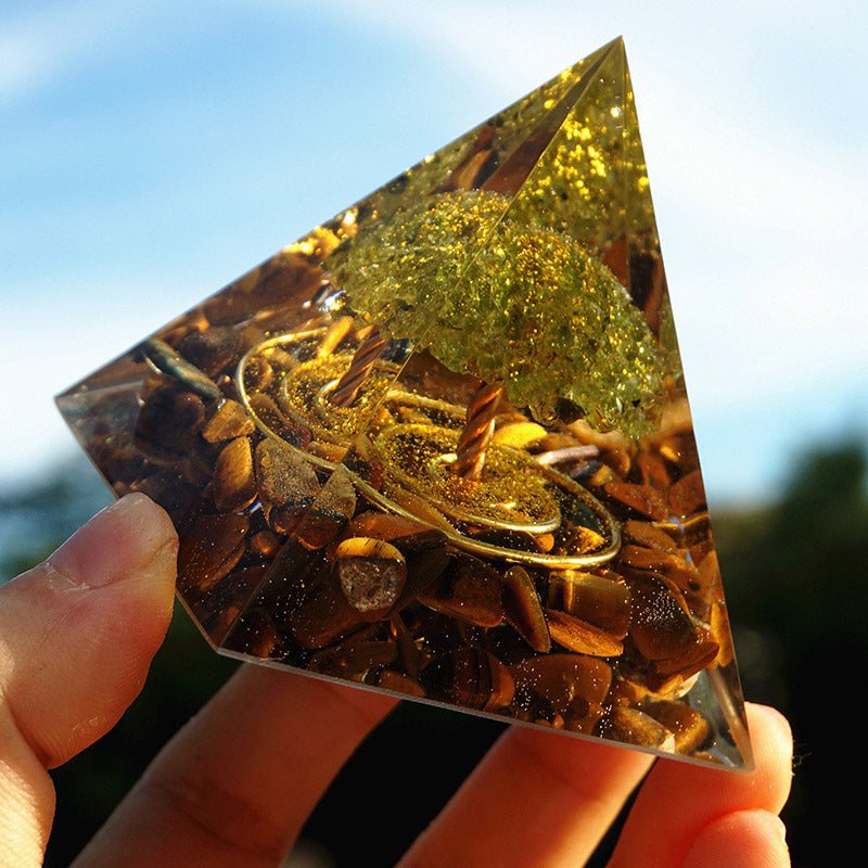 Olivenorma Peridot mit Tigerauge Lebensbaum-Orgon-Pyramide 