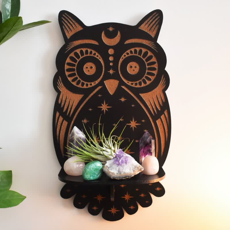 Olivenorma Celestial Owl Altar Kristallregal