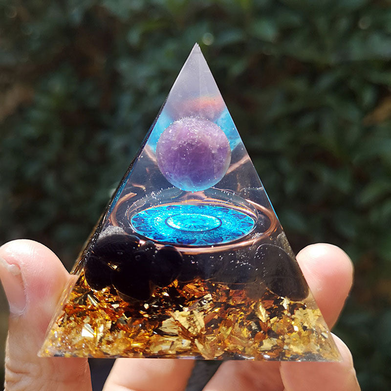 Olivenorma Amethyst mit Schwarzem Turmalin Orgon-Pyramide 