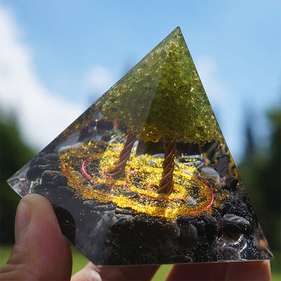 Olivenorma Peridot mit Obsidian Lebensbaum Orgon Pyramide 