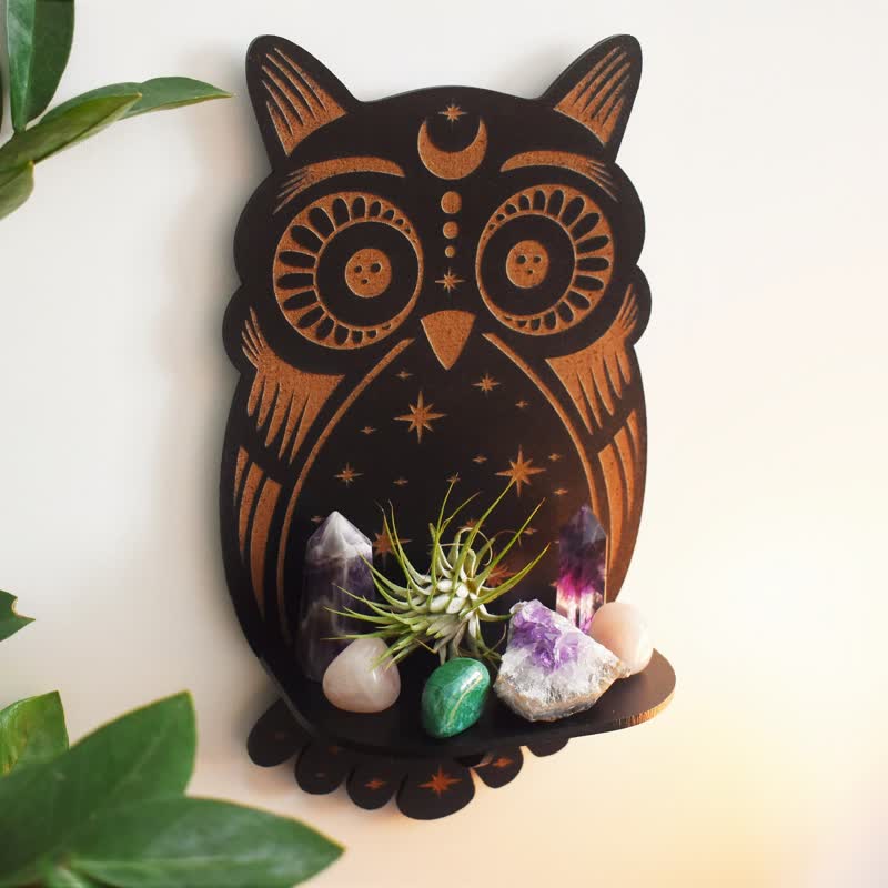 Olivenorma Celestial Owl Altar Kristallregal