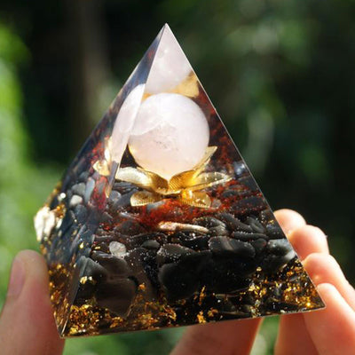 Klarer Quarz Obsidian Lotus Symbol Orgonpyramide