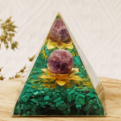 Olivenorma Amethyst Malachit Lotus Symbol Orgonpyramide 