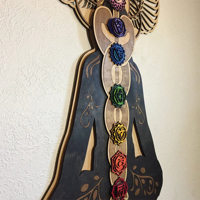 Olivenorma Kundalini Chakra von Hand bemalte, mit Holz gebeizte Wanddekoration