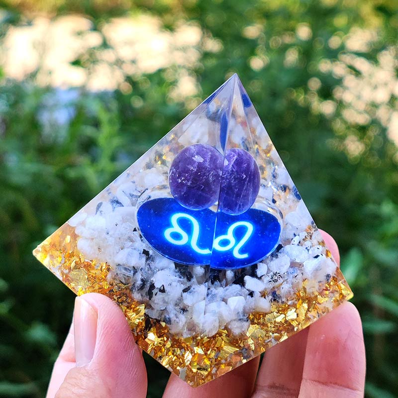 Olivenorma Amethyst mit klarem Quarz Löwe Zodiac Orgon-Pyramide